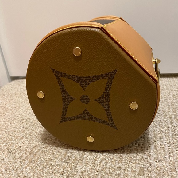 Louis Vuitton Reverse Giant Monogram Coated Canvas Cannes Gold Hardware Bag - Picture 9 of 11